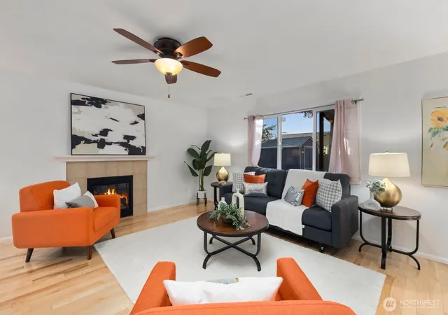 Photo 3 of Sale Pending at 14019 4Th Pl W, Everett, WA 98208 | MLS# NWM2575386 | Listing updated on 2026-09-25