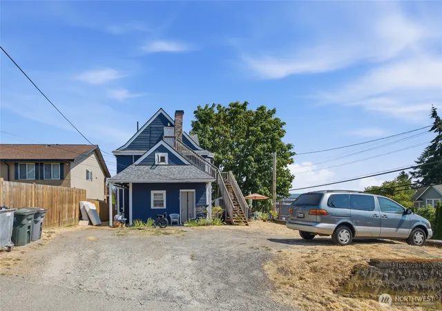 Photo 4 of Multi family home for sale at 3432 Lombard Ave, Everett, WA 98201 | MLS# NWM2575389 | Listing updated on 2026-09-25