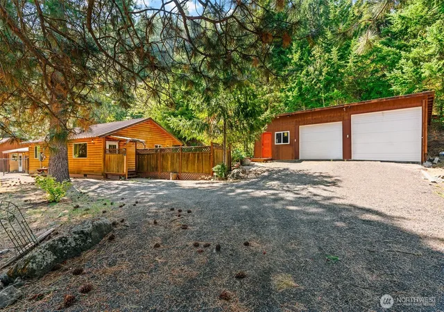 Photo 1 of Single family home for sale at 150 Pine Cliffs Dr, Naches, WA 98937 | MLS# NWM2575390 | Listing updated on 2026-09-29