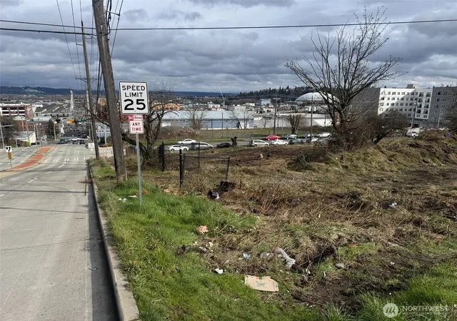 Photo 2 of Land for sale at 2123 Tacoma Ave S, Tacoma, WA 98402 | MLS# NWM2575393 | Listing updated on 2026-09-25