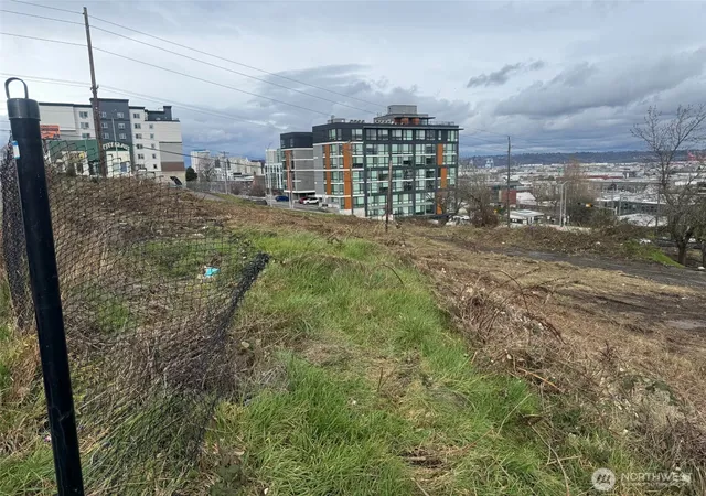 Photo 4 of Land for sale at 2123 Tacoma Ave S, Tacoma, WA 98402 | MLS# NWM2575393 | Listing updated on 2026-09-25