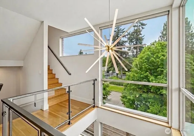 Photo 4 of Sale Pending at 3319 W Elmore St, Seattle, WA 98199 | MLS# NWM2575403 | Listing updated on 2026-09-25