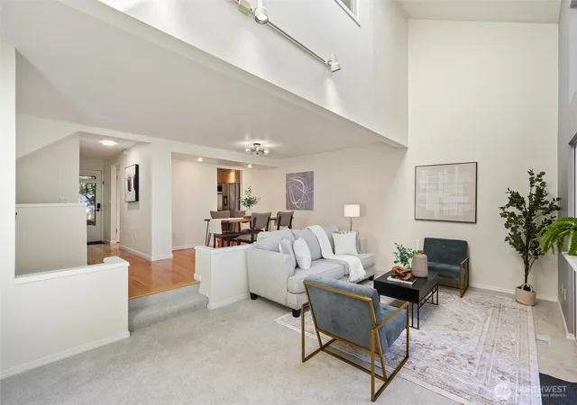 Photo 4 of Townhouse for sale at 3506 108Th Pl Ne #31-1, Bellevue, WA 98004 | MLS# NWM2575412 | Listing updated on 2026-09-17