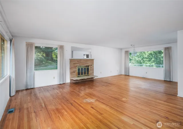 Photo 3 of Single family home for sale at 4116 A Ave, Anacortes, WA 98221 | MLS# NWM2575420 | Listing updated on 2026-09-28