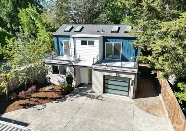 Photo 2 of Single family home for sale at 1036 Ne 102nd St #B, Seattle, WA 98125 | MLS# NWM2575426 | Listing updated on 2026-09-25