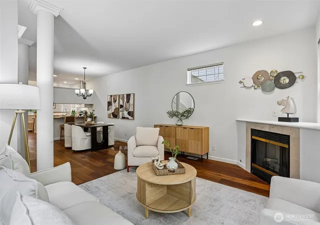 Photo 4 of Townhouse for sale at 9834 Ne 130Th Pl, Kirkland, WA 98034 | MLS# NWM2575428 | Listing updated on 2026-09-29