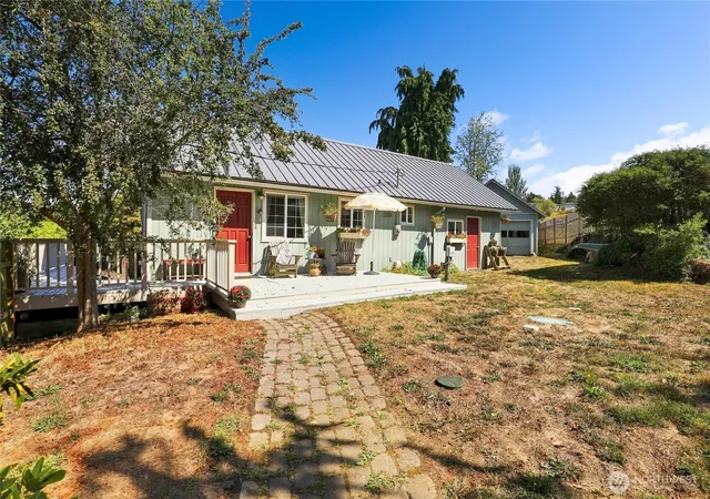 Photo 1 of Single family home for sale at 41 Hemlock Dr, Port Townsend, WA 98368 | MLS# NWM2575445 | Listing updated on 2026-09-29