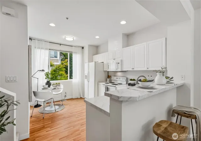 Photo 4 of Townhouse for sale at 16227 119Th Pl Ne, Bothell, WA 98011 | MLS# NWM2575456 | Listing updated on 2026-09-23