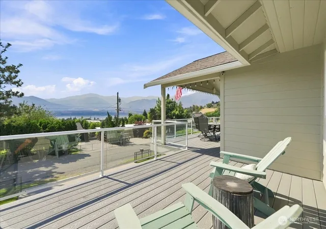 Photo 3 of Single family home for sale at 75 Coral St, Manson, WA 98831 | MLS# NWM2575458 | Listing updated on 2026-09-25