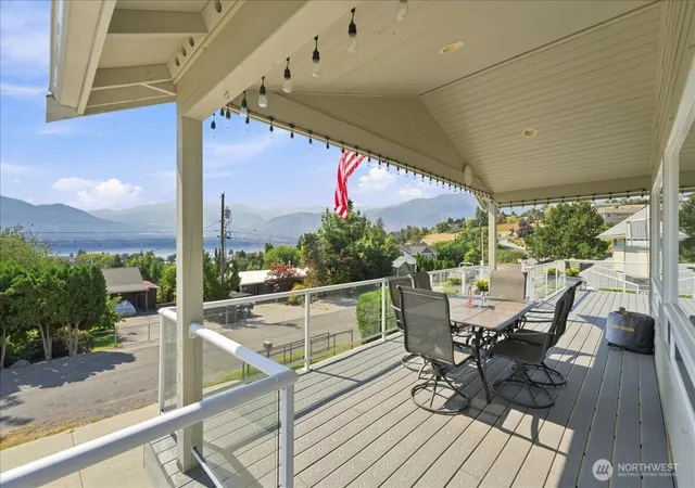 Photo 3 of Single family home for sale at 75 Coral St, Manson, WA 98831 | MLS# NWM2575458 | Listing updated on 2026-09-25