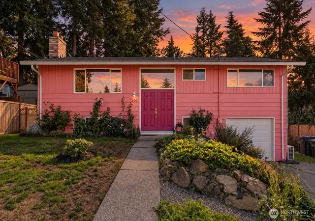 Photo 1 of Single family home for sale at 12661 Se 160th St, Renton, WA 98058 | MLS# NWM2575460 | Listing updated on 2026-09-28
