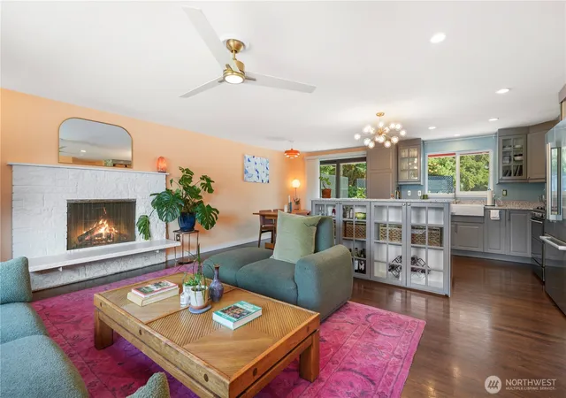 Photo 2 of Single family home for sale at 12661 Se 160th St, Renton, WA 98058 | MLS# NWM2575460 | Listing updated on 2026-09-28