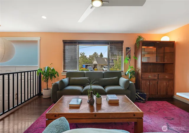 Photo 3 of Single family home for sale at 12661 Se 160Th St, Renton, WA 98058 | MLS# NWM2575460 | Listing updated on 2026-09-28