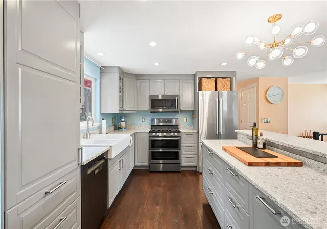 Photo 4 of Single family home for sale at 12661 Se 160Th St, Renton, WA 98058 | MLS# NWM2575460 | Listing updated on 2026-09-28