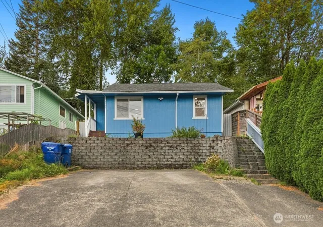 Photo 2 of Single family home for sale at 5407 31st Avenue S, Seattle, WA 98108 | MLS# NWM2575464 | Listing updated on 2026-09-25