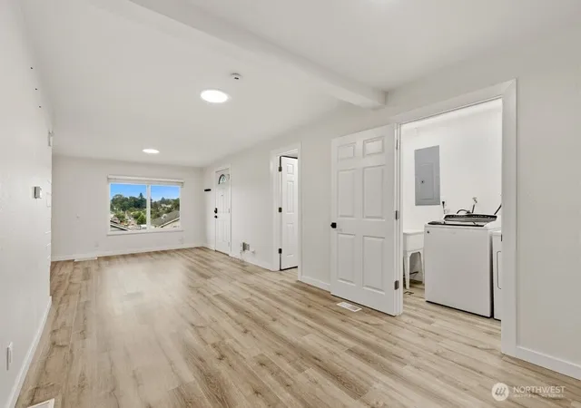 Photo 4 of Single family home for sale at 5407 31st Avenue S, Seattle, WA 98108 | MLS# NWM2575464 | Listing updated on 2026-09-25