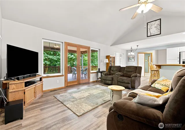Photo 3 of Single family home for sale at 4782 Nw Grover Ln, Bremerton, WA 98312 | MLS# NWM2575473 | Listing updated on 2026-09-30