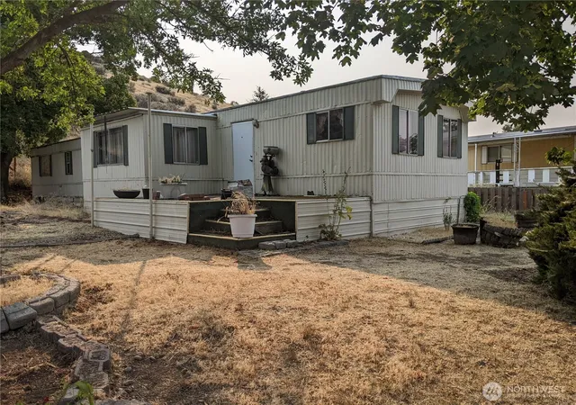 Photo 1 of Manufactured home for sale at 4422 Cindi Ln Ne #17, Moses Lake, WA 98837 | MLS# NWM2575477 | Listing updated on 2026-09-25
