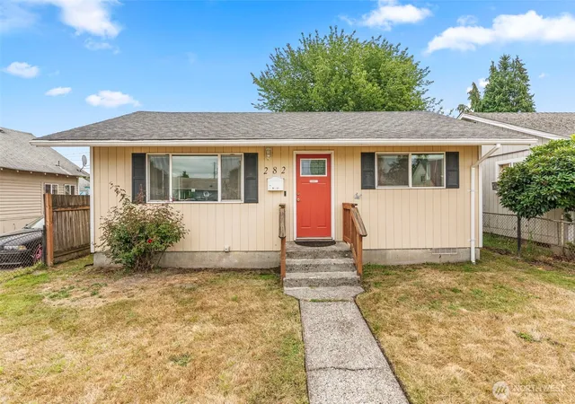Photo 1 of Single family home for sale at 282 25th Ave, Longview, WA 98632 | MLS# NWM2575494 | Listing updated on 2026-09-23