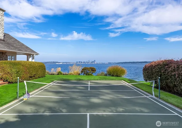 Photo 4 of Single family home for sale at 5216 Rockaway Beach Rd NE, Bainbridge Island, WA 98110 | MLS# NWM2575515 | Listing updated on 2026-09-29