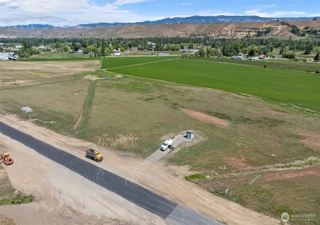 Photo 4 of Land for sale at 521 Thorp Landing Ln, Thorp, WA 98926 | MLS# NWM2575517 | Listing updated on 2026-09-25