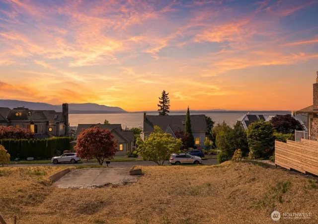 Land for sale at 1027 15Th St, Bellingham, WA 98225 | MLS# NWM2575524
