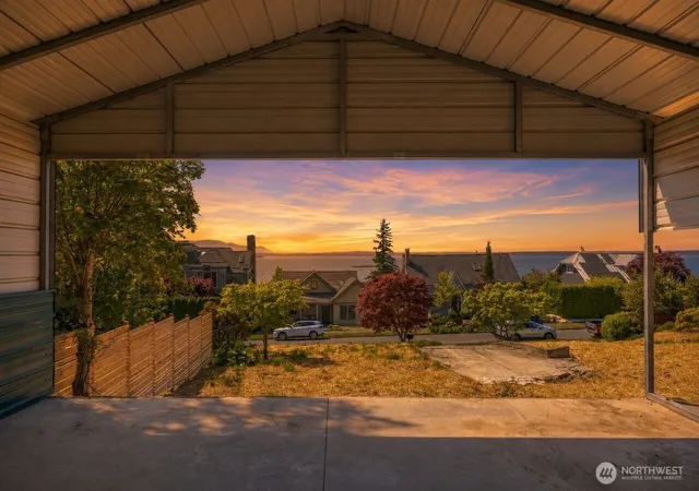 Photo 2 of Land for sale at 1027 15Th St, Bellingham, WA 98225 | MLS# NWM2575524 | Listing updated on 2026-09-25