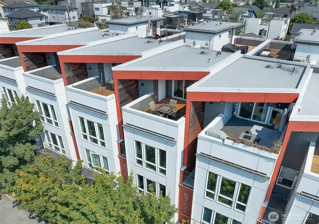 Photo 2 of Townhouse for sale at 6704 15th Ave Nw, Seattle, WA 98117 | MLS# NWM2575535 | Listing updated on 2026-09-25
