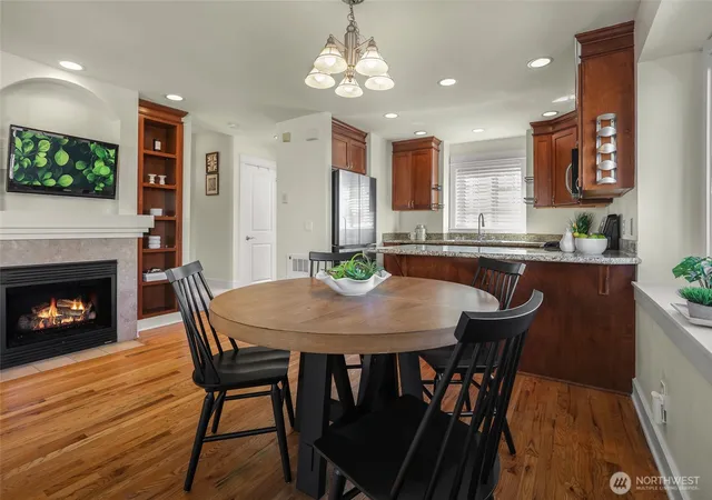 Photo 3 of Sale Pending at 8846 Midvale Ave N #B, Seattle, WA 98103 | MLS# NWM2575564 | Listing updated on 2026-10-01