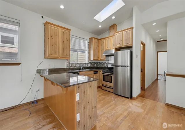 Photo 3 of Sale Pending at 5316 31st Ave S, Seattle, WA 98108 | MLS# NWM2575580 | Listing updated on 2026-10-02