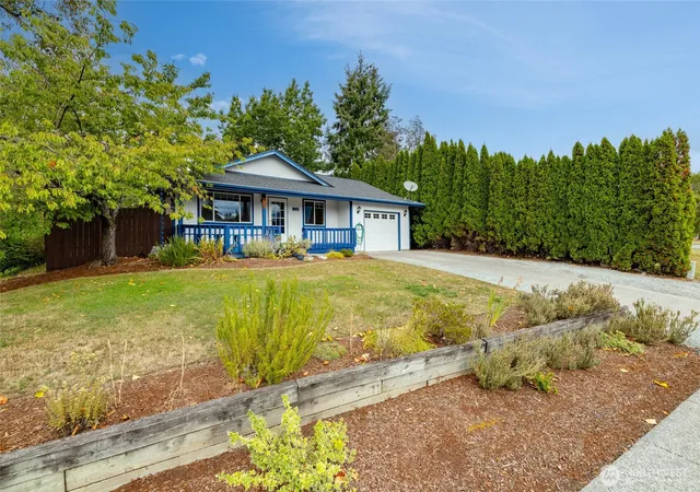 Photo 4 of Sale Pending at 1805 N 35th Street, Mount Vernon, WA 98273 | MLS# NWM2575582 | Listing updated on 2026-10-01
