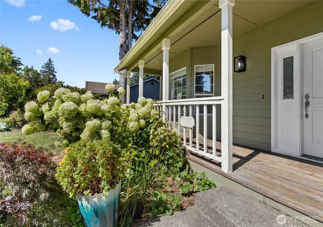 Photo 2 of Single family home for sale at 5102 39th Avenue Se, Lacey, WA 98503 | MLS# NWM2575590 | Listing updated on 2026-09-18