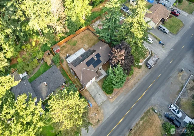 Photo 2 of Single family home for sale at 6009 190th Ave E, Lake Tapps, WA 98391 | MLS# NWM2575604 | Listing updated on 2026-09-25