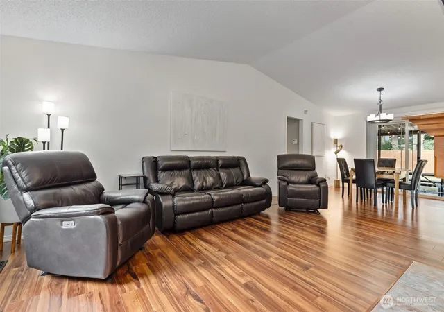 Photo 3 of Single family home for sale at 6009 190Th Ave E, Lake Tapps, WA 98391 | MLS# NWM2575604 | Listing updated on 2026-09-25