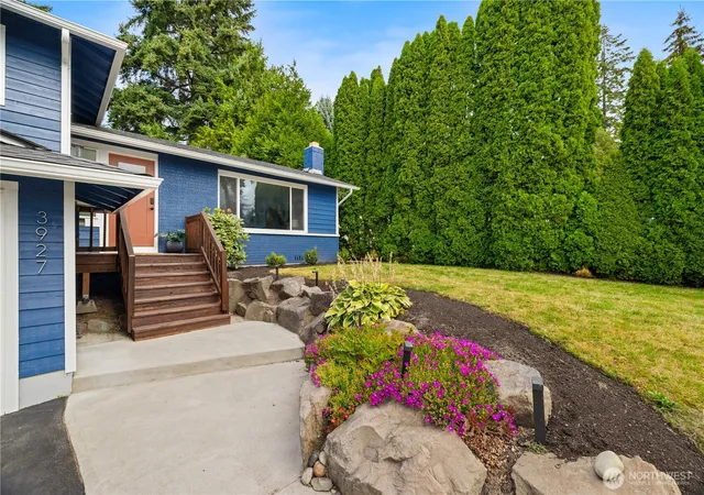 Photo 2 of Sale Pending at 3927 173rd Pl Sw, Lynnwood, WA 98037 | MLS# NWM2575605 | Listing updated on 2026-09-25