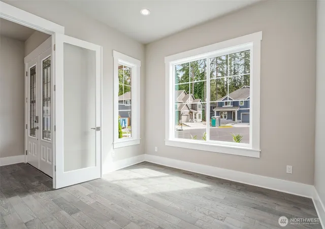 Photo 4 of Single family home for sale at 17254 Ne 113Th Ct, Redmond, WA 98052 | MLS# NWM2575608 | Listing updated on 2026-10-02