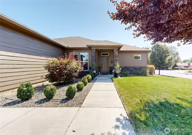 Photo 2 of Single family home for sale at 891 Boulder St, Walla Walla, WA 99362 | MLS# NWM2575609 | Listing updated on 2026-09-21