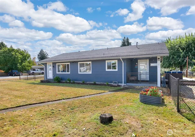 Photo 4 of Single family home for sale at 391 Dundass Ave, Buckley, WA 98321 | MLS# NWM2575612 | Listing updated on 2026-09-29