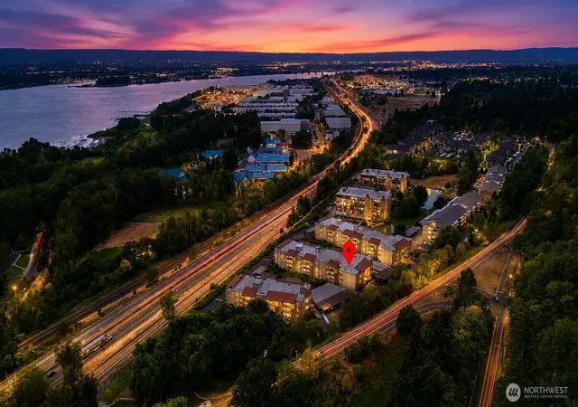 Photo 3 of Condo for sale at 5575 E Evergreen Blvd #4103, Vancouver, WA 98661 | MLS# NWM2575618 | Listing updated on 2026-09-25