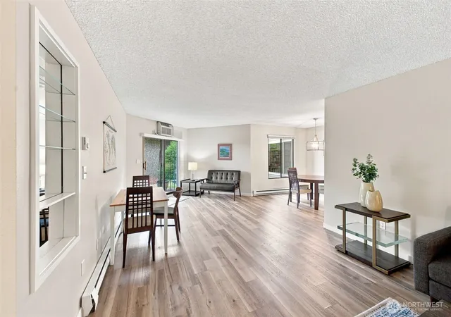 Photo 4 of Condo for sale at 5575 E Evergreen Blvd #4103, Vancouver, WA 98661 | MLS# NWM2575618 | Listing updated on 2026-09-25