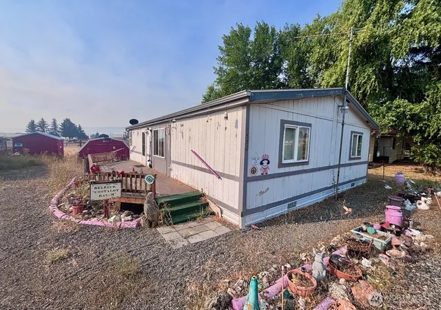 Photo 1 of Manufactured home for sale at 1550 Sunlight Dr, Cle Elum, WA 98922 | MLS# NWM2575631 | Listing updated on 2026-09-29