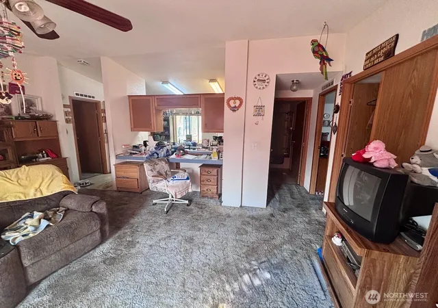 Photo 3 of Manufactured home for sale at 1550 Sunlight Dr, Cle Elum, WA 98922 | MLS# NWM2575631 | Listing updated on 2026-09-29