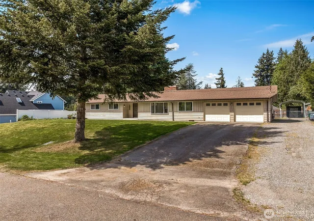Photo 3 of Single family home for sale at 12609 146th St E, Puyallup, WA 98374 | MLS# NWM2575650 | Listing updated on 2026-10-01