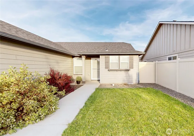 Photo 2 of Single family home for sale at 1494 Michele Ave, Walla Walla, WA 99362 | MLS# NWM2575655 | Listing updated on 2026-10-09