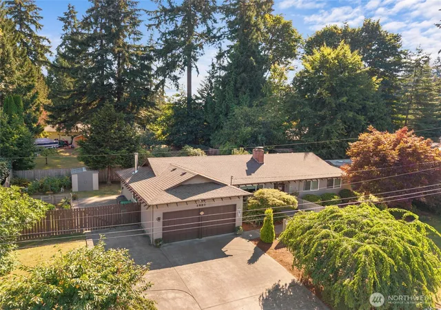 Photo 2 of Sale Pending at 1921 Parkwood Dr Se, Olympia, WA 98501 | MLS# NWM2575660 | Listing updated on 2026-09-22