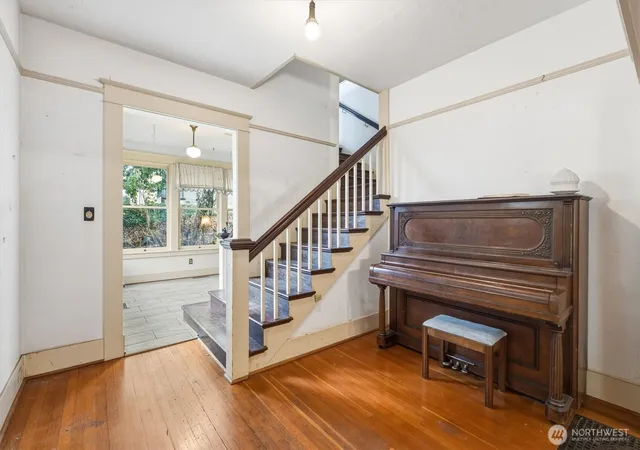 Photo 4 of Single family home for sale at 248 S 1st Street, Kalama, WA 98625 | MLS# NWM2575673 | Listing updated on 2026-09-30