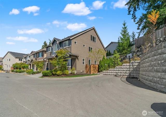 Photo 3 of Condo for sale at 1415 192nd Pl Se, Bothell, WA 98012 | MLS# NWM2575682 | Listing updated on 2026-09-29
