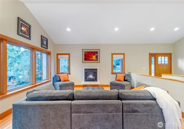 Photo 4 of Single family home for sale at 1 Rosebud Pl, Bellingham, WA 98229 | MLS# NWM2575720 | Listing updated on 2026-09-25