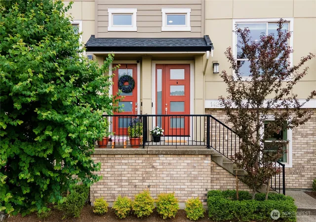 Photo 2 of Townhouse for sale at 1429 8th Ave Ne #8, Issaquah, WA 98029 | MLS# NWM2575743 | Listing updated on 2026-09-25