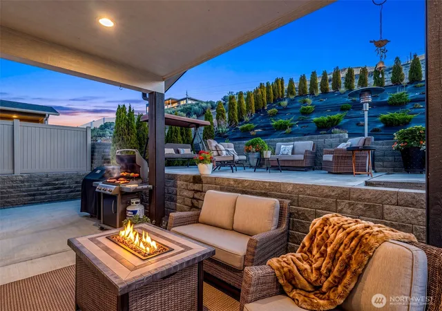 Photo 3 of Single family home for sale at 2977 Breckenridge Dr, East Wenatchee, WA 98802 | MLS# NWM2575760 | Listing updated on 2026-09-26